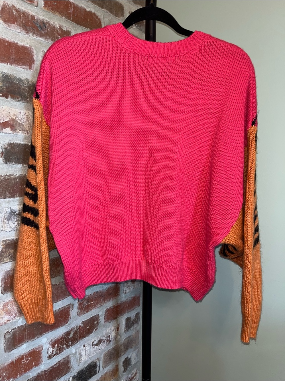 ASOS pink knit sweater features playful pink and orange tiger | size 4 - Picture 3 of 6